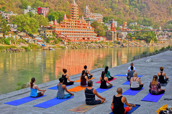 300 Hour Yoga Teacher Training in Rishikesh: Transform Your Yoga Journey