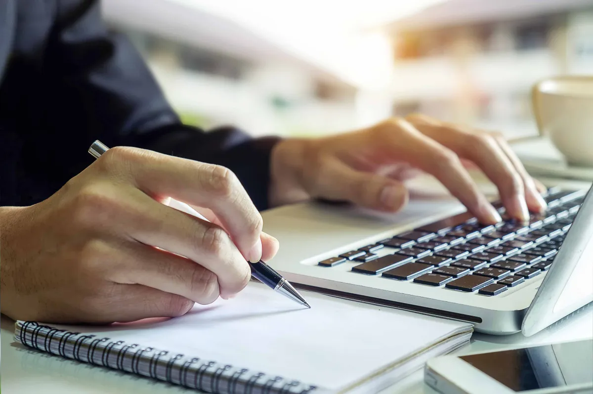 Ghostwriting Service: The Complete Guide to Turning Ideas into Bestselling Books