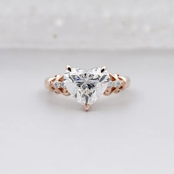 Vintage Engagement Rings: Timeless Craftsmanship & Romantic Style